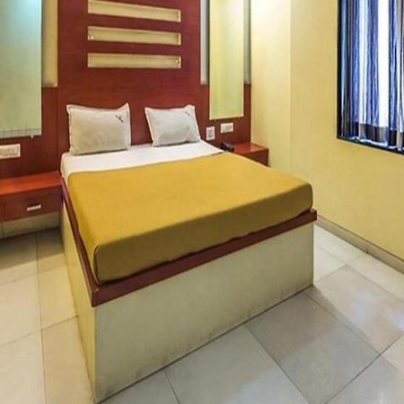 Fabhotel Skylark Inn Nashik Buitenkant foto