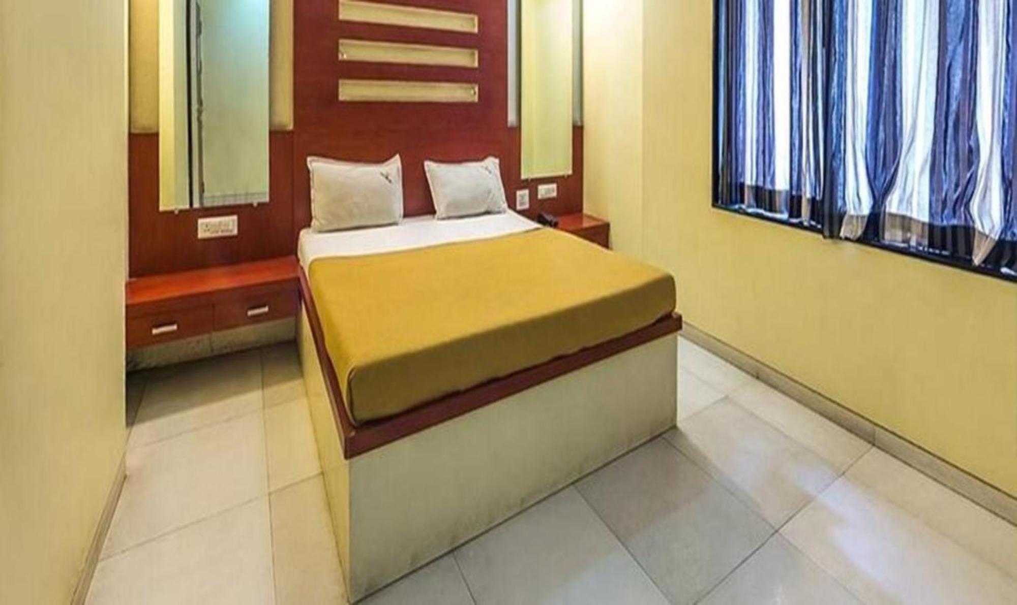 Fabhotel Skylark Inn Nashik Buitenkant foto
