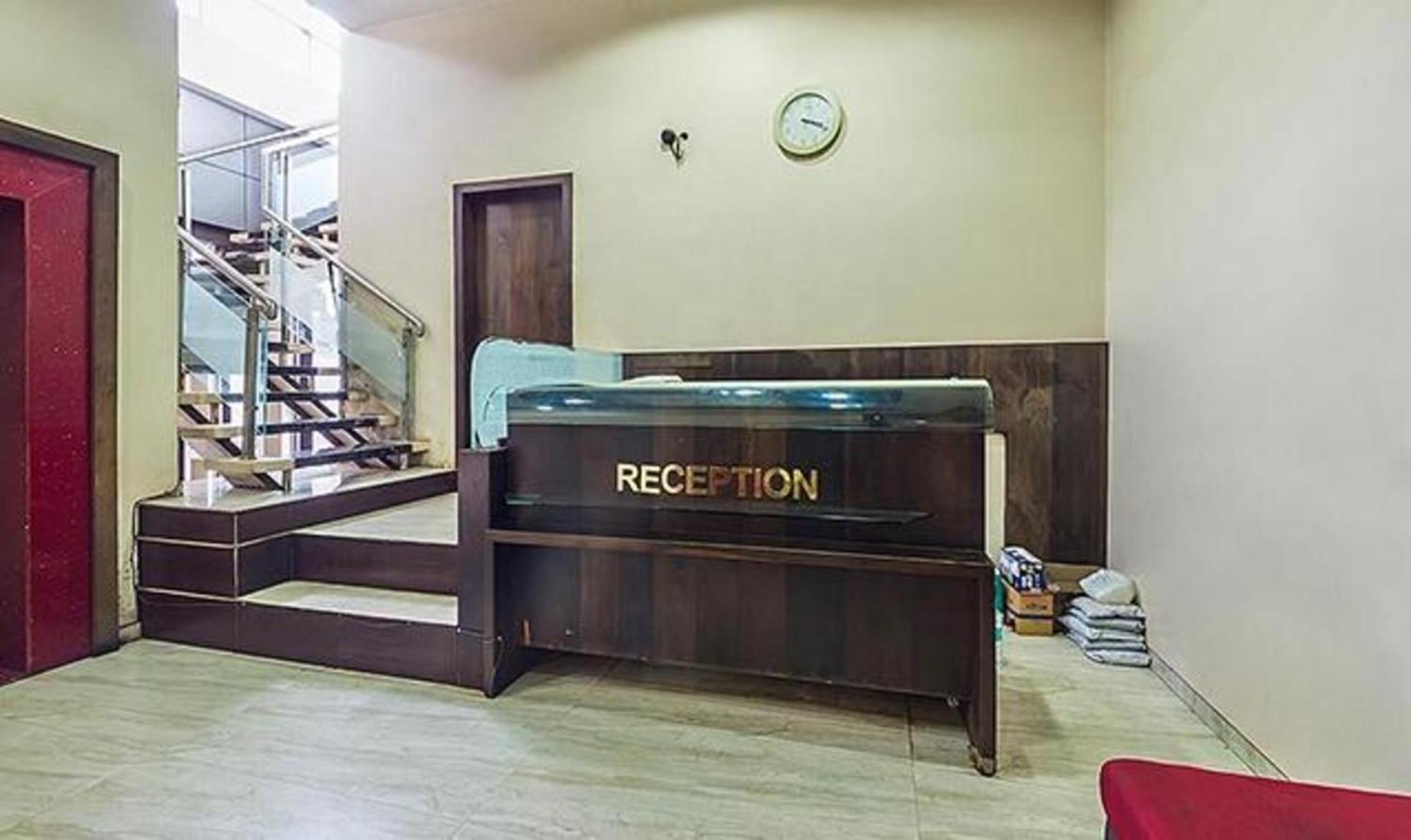 Fabhotel Skylark Inn Nashik Buitenkant foto