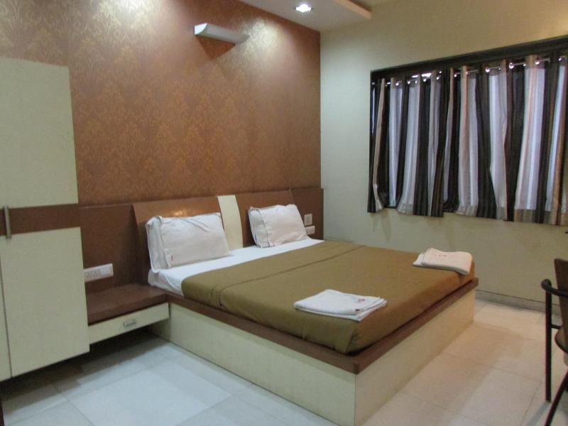 Fabhotel Skylark Inn Nashik Buitenkant foto